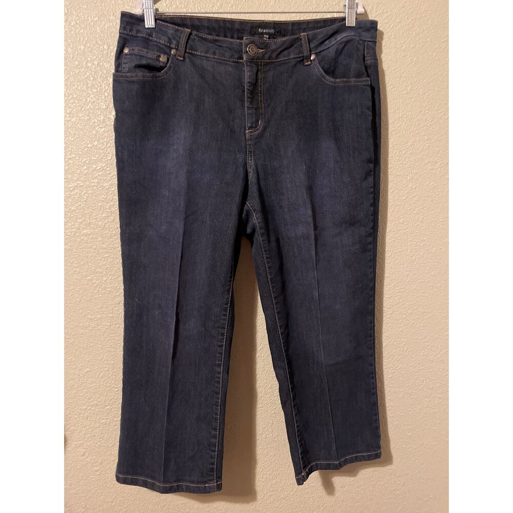 Relativity brand women’s Capri jeans